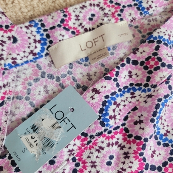 NWT LOFT Petite Mosaic Flutter Peplum Top S - Picture 11 of 11